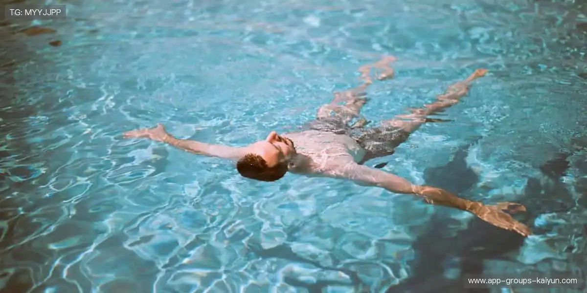 👟潮动全场，装备升级你的运动 DNA！🎁